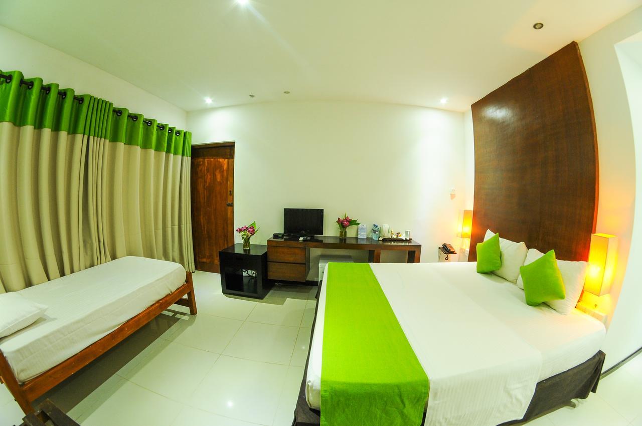 Lake Wind Hotel Tissamaharama Εξωτερικό φωτογραφία
